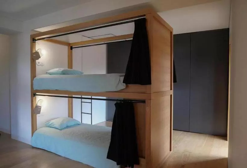 Retkeilymaja Castel Creative Living