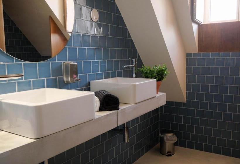 فندق صغير Castel   Creative Living