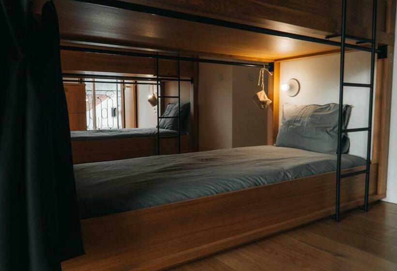 فندق صغير Castel   Creative Living