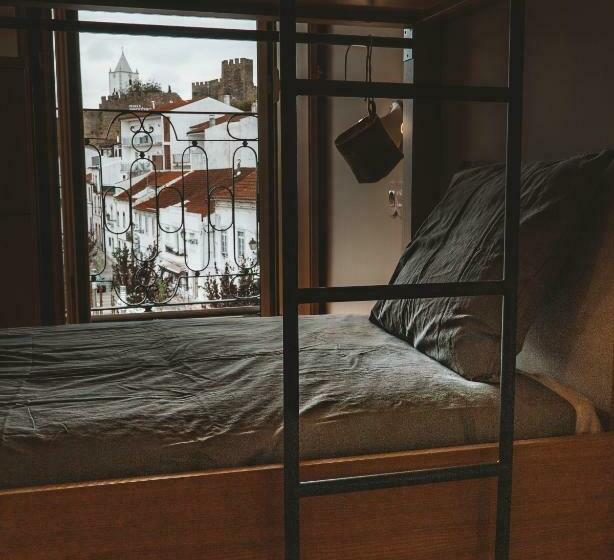 فندق صغير Castel   Creative Living