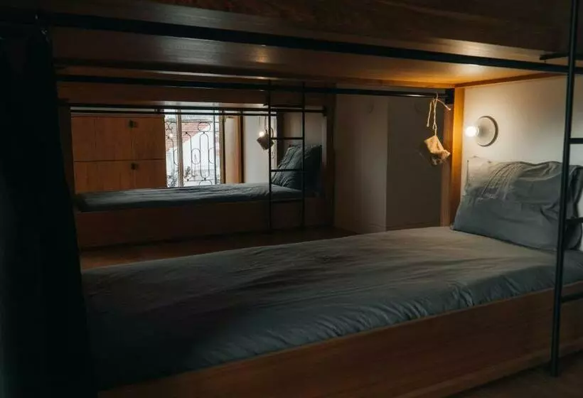 Retkeilymaja Castel Creative Living