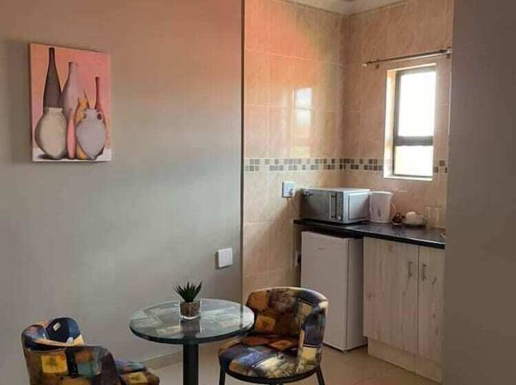 Pension Mohlakeng Guest House