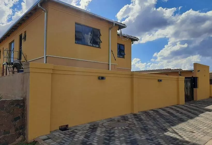 Majatalo Mohlakeng Guest House