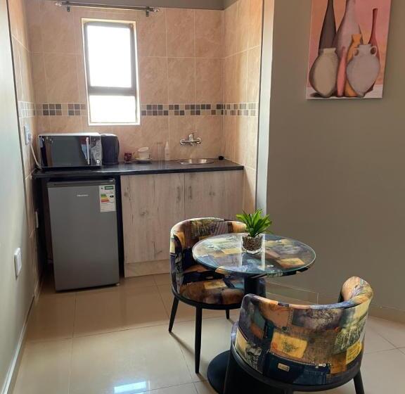 Pension Mohlakeng Guest House