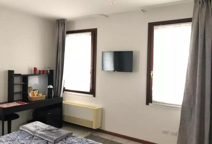 پانسیون Villa Trevisi  S