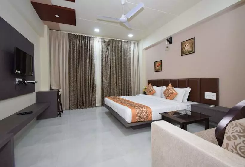 The Sky Imperial  Hotel Gopal Darshan