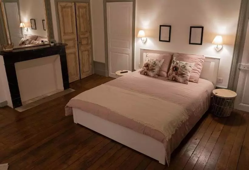 Aamiaismajoitus (B&B) Un Dimanche Chez Julie Chambre Léontine