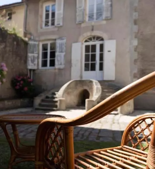 Aamiaismajoitus (B&B) Un Dimanche Chez Julie Chambre Léontine