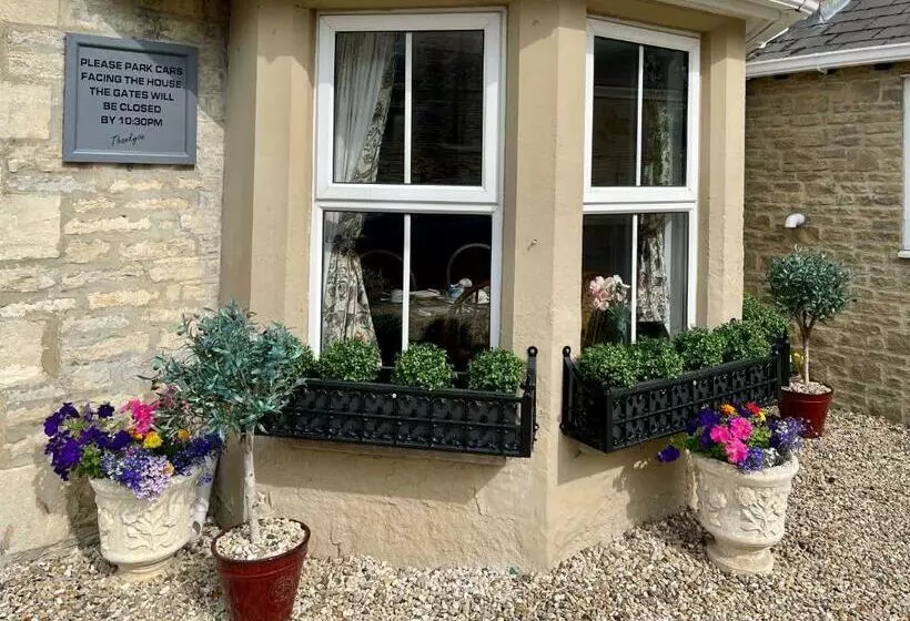 ベッドアンドブレックファースト Apsley Villa Guest House