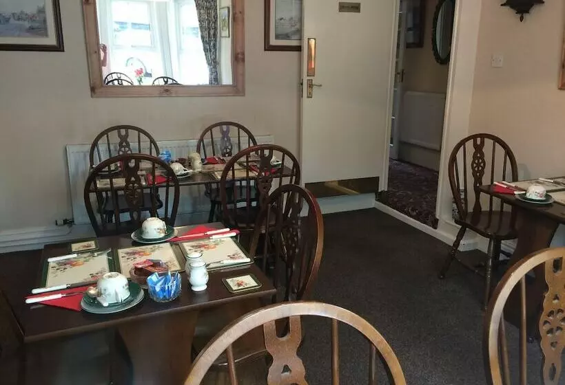 ベッドアンドブレックファースト Apsley Villa Guest House