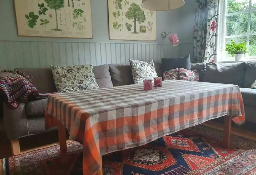 ベッドアンドブレックファースト Klåveröd Logi & Café