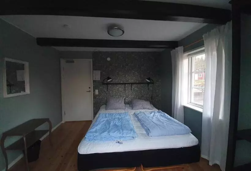 ベッドアンドブレックファースト Klåveröd Logi & Café