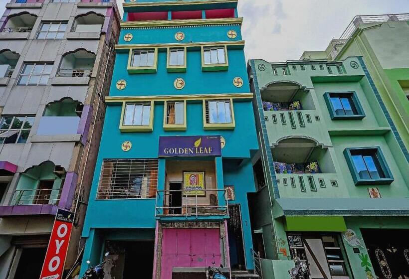 Hotel Flagship 81598 Golden Leaf