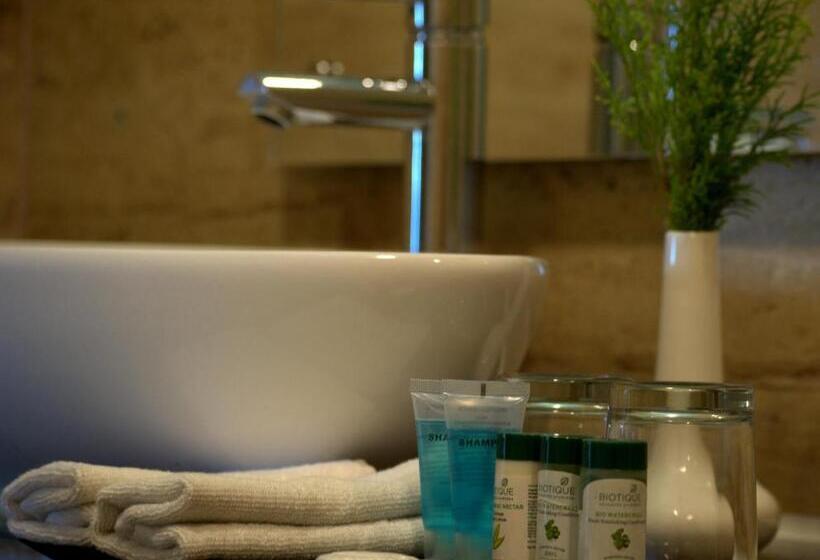 هتل Himalaya Drishya Resort