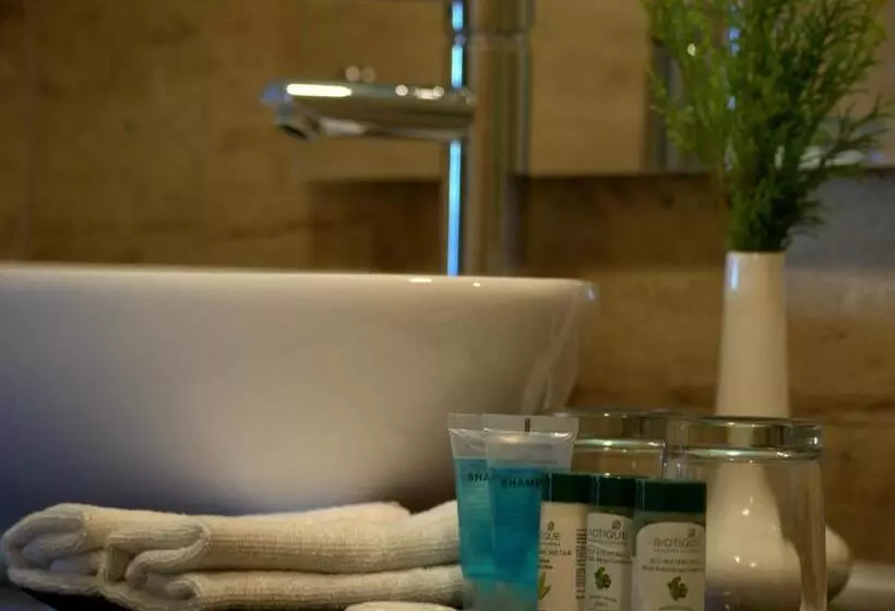 هتل Himalaya Drishya Resort