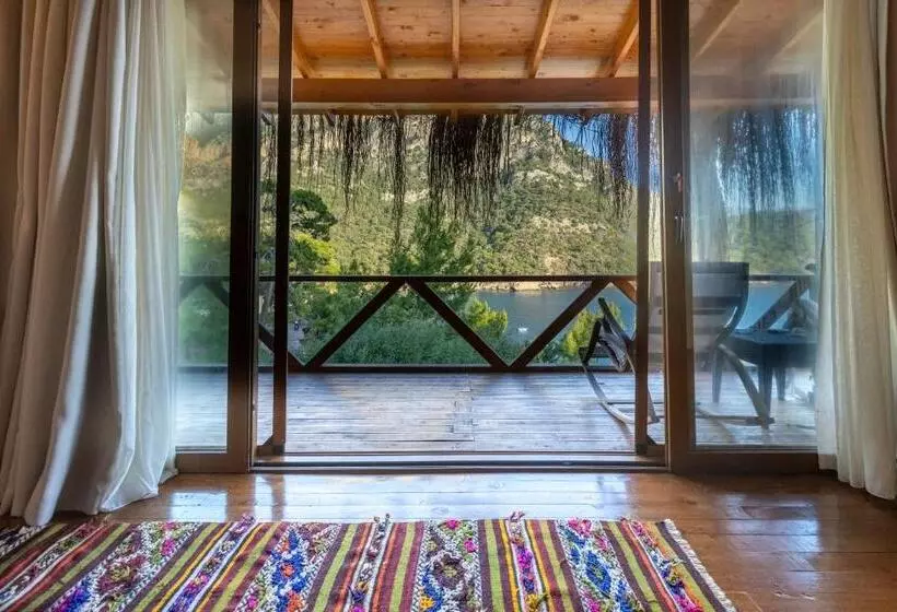 ホテル La Boheme Kabak