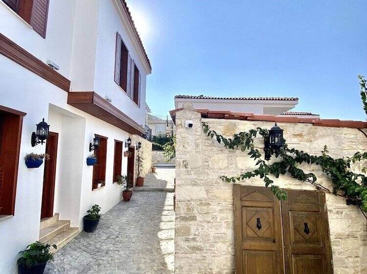 בית מלון כפרי Villa Ephesus