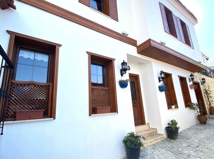 בית מלון כפרי Villa Ephesus