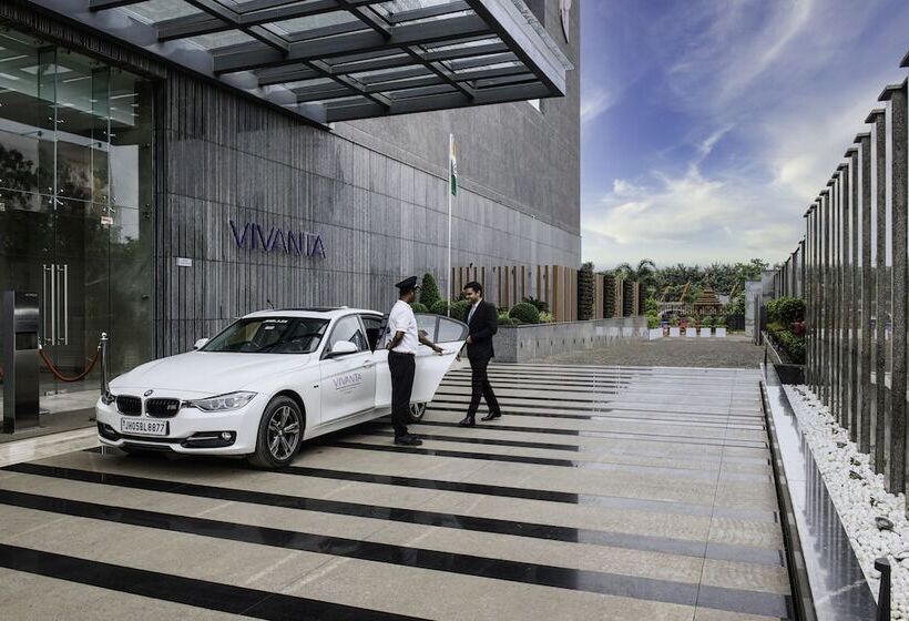 בית מלון כפרי Vivanta Bhubaneswar Dn Square