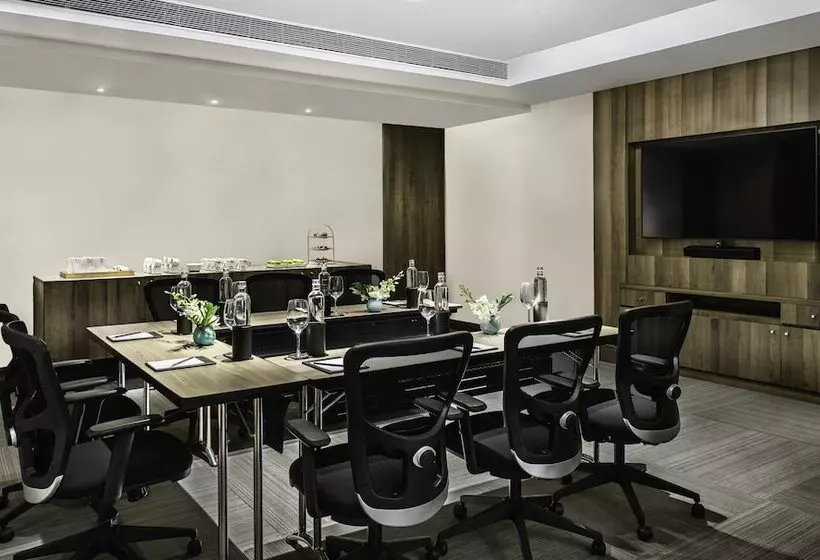 ホテル Vivanta Bhubaneswar Dn Square