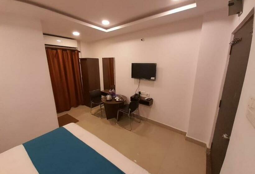 ホテル Vsr International