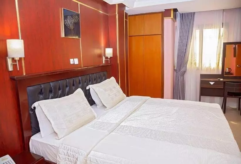 Noubou International Hotel Bonapriso