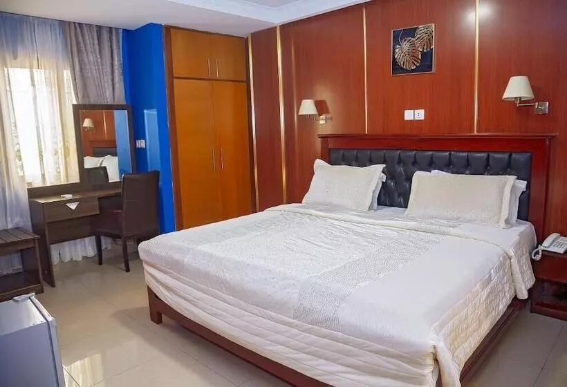 Noubou International Hotel Bonapriso