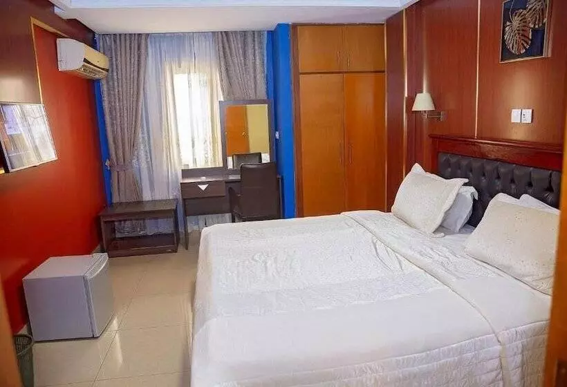 Noubou International Hotel Bonapriso