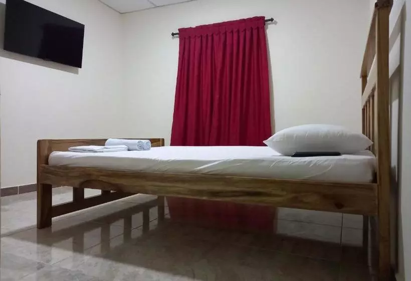 Majatalo Ekolores Hostal   Parque Del Café   313 468 08 41