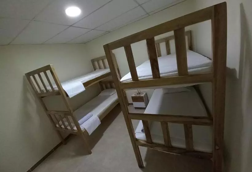 Majatalo Ekolores Hostal   Parque Del Café   313 468 08 41