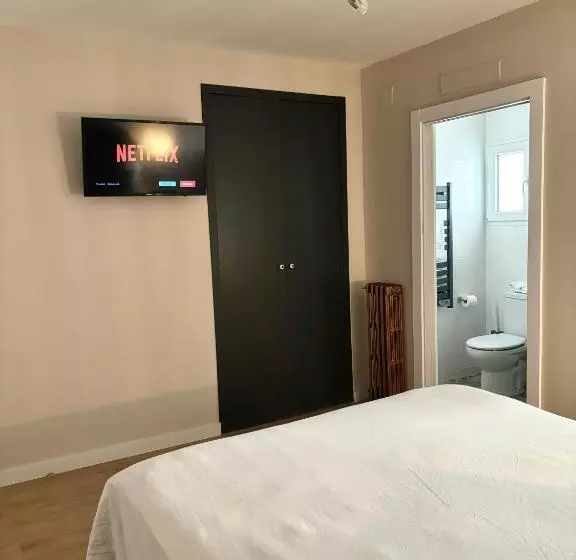 پانسیون Hostal La Canonja