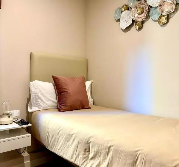 پانسیون Hostal La Canonja