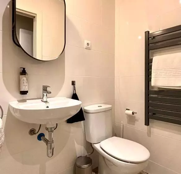 پانسیون Hostal La Canonja