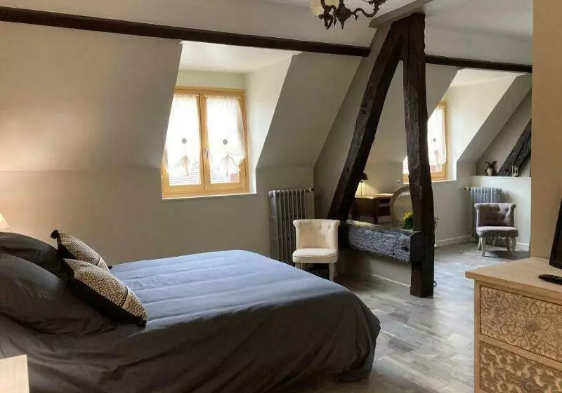 ベッドアンドブレックファースト Chambre Nutrisco De La Maison De Triboulet Table D Hôtes