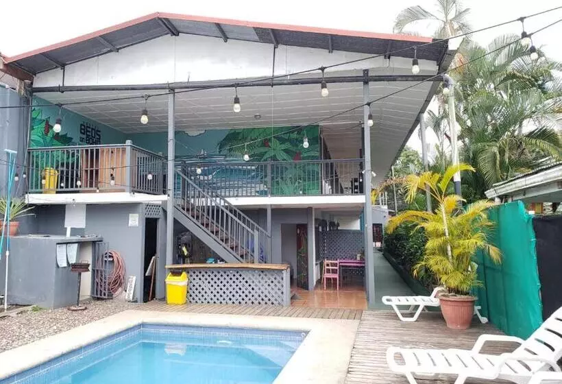 Buena Nota Hostel