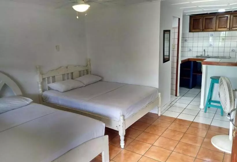 Buena Nota Hostel