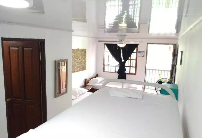 Buena Nota Hostel