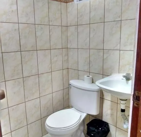 Buena Nota Hostel