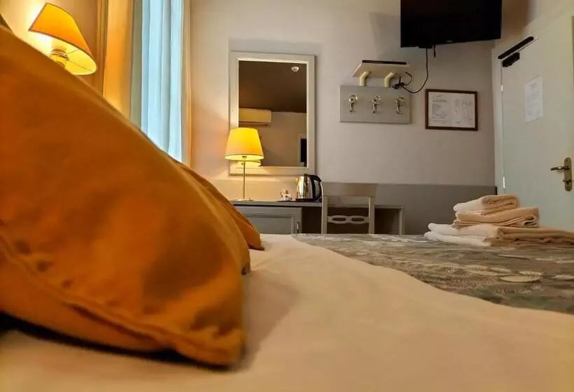 هتل Camilla Firenze