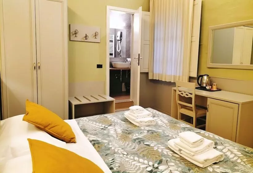 هتل Camilla Firenze