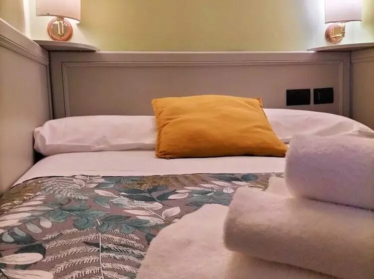 هتل Camilla Firenze