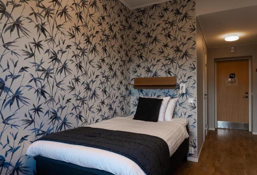 בית מלון כפרי Skara Stay & Go