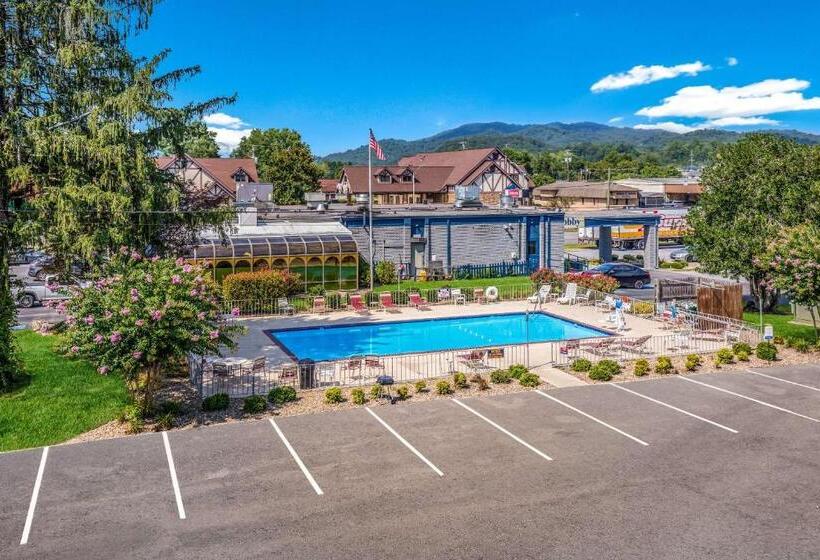 فندق Suburban Studios Middlesboro