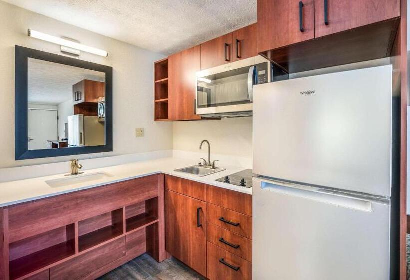 فندق Suburban Studios Middlesboro