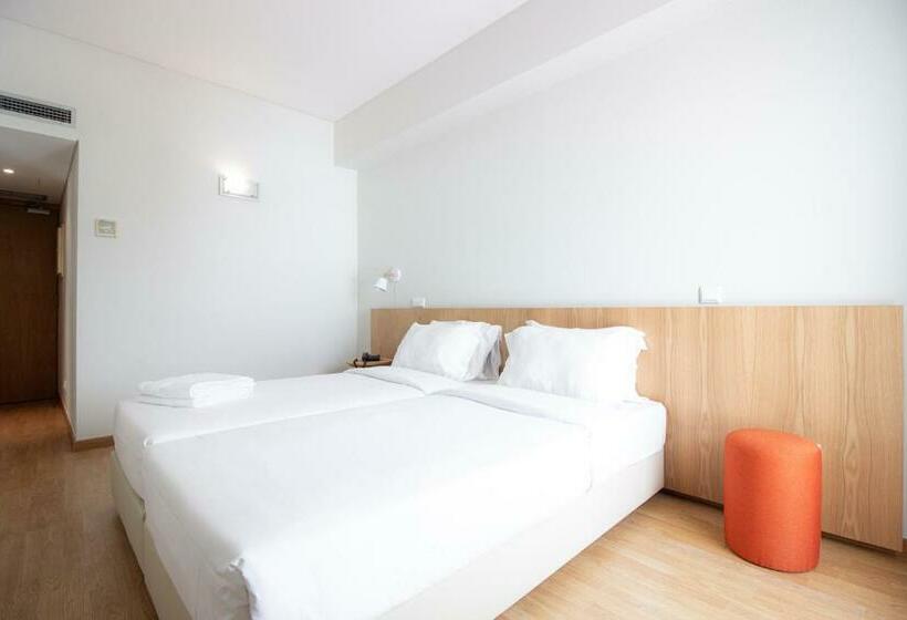 בית מלון כפרי Whe