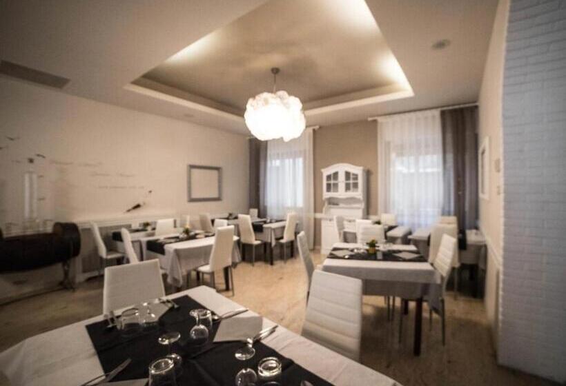 ベッドアンドブレックファースト Alla Frasca