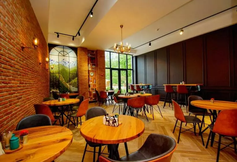 Hotelli Borjomi Bridge