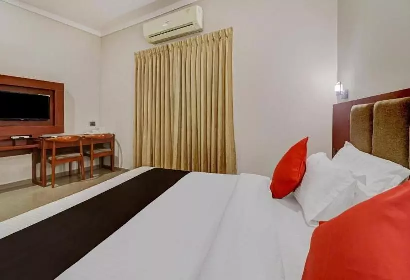 Super Hotel O Kizhakkambalam Tourist Home