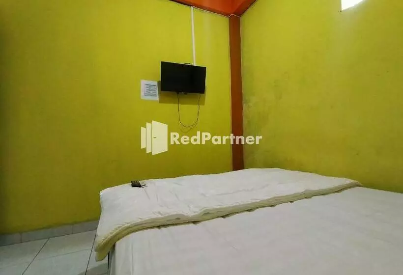 Hotelli Hing Amimah Near Bau Bau Port Redpartner