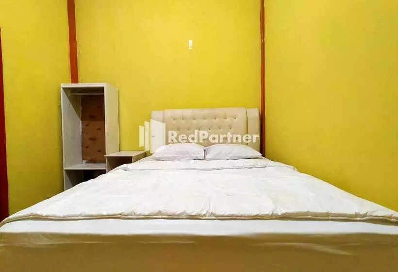 Hotelli Hing Amimah Near Bau Bau Port Redpartner